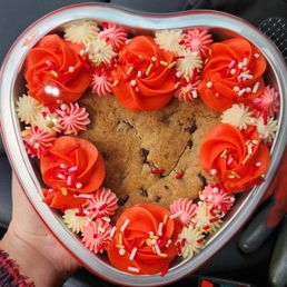 Valentine's Day 2025 cookies cake Valentine's Day 2025 cookies cake