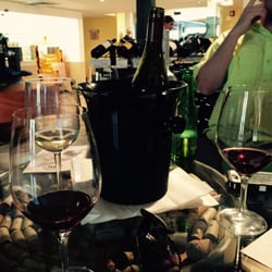 La Bodega de Méndez - This is a great wine bar