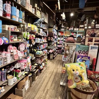Cracker Barrel Old Country Store - American Near Me - Lincoln, Illinois