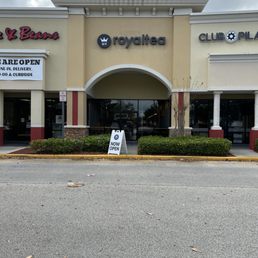 Exterior outside entrance of RoyalTea - Alafaya - Alafaya, Florida Exterior outside entrance of RoyalTea - Alafaya - Alafaya, Florida