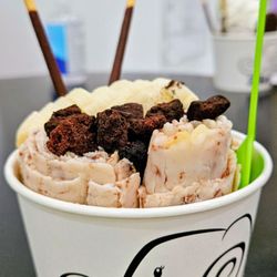 ZRolls Ice Cream - Summit - Cookies n Cream