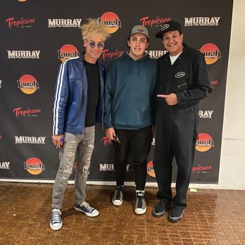 Murray The Magician - Murray and lefty do a free meet and Greet after the show - Magicians Near Me - Las Vegas, Nevada