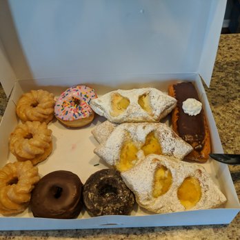 Doughnut - Best French Crullers anywhere & out of this world pineapple kolacky! Double chocolate, Swiss Miss & Angel cream long John (YUM!) - Donuts Near Me - Woodridge, Illinois