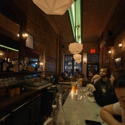 Lowerline - Bar seating