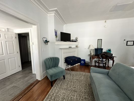 Four Chimneys Inn & Restaurant by null