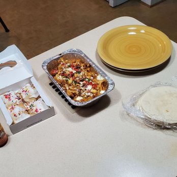 Iron Rooster - Family Style Breakfast Tacos and Mixed Berry Mini Roostarts - Cocktail Bars Near Me - Annapolis, Maryland