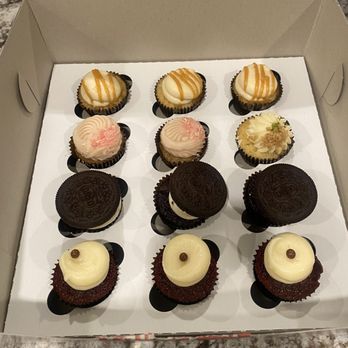 Cupcakin' Bake Shop - Minis: salted caramel, strawberry, key lime, Oreo, & red velvet - Bakeries Near Me - Berkeley, California Cupcakin' Bake Shop - Minis: salted caramel, strawberry, key lime, Oreo, & red velvet - Bakeries Near Me - Berkeley, California