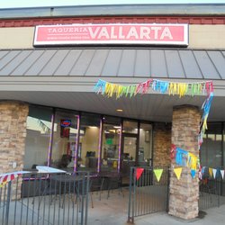Taqueria Vallarta - Outside of the restaurant, view looking east.