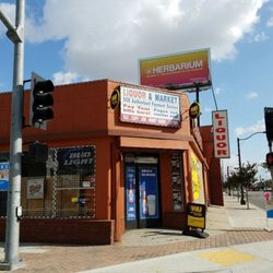 Commerce Liquor - Store front entrance