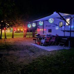 Oliver's Campers - Nice night view!