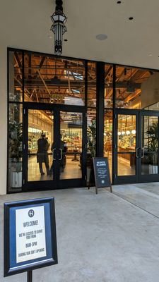 Helms Bakery by null