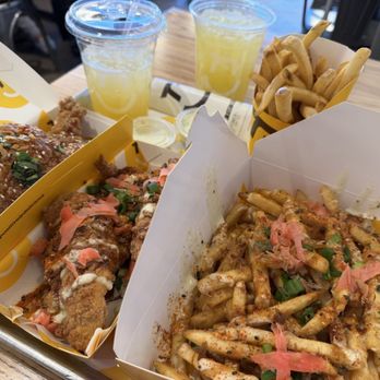 Starbird Chicken - Chicken Shop Near Me - Denver, Colorado