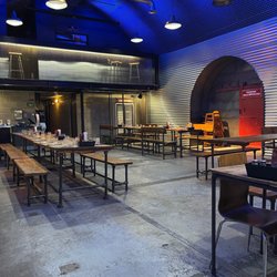Mamuska - Polish Kitchen & Bar - Industrial decor