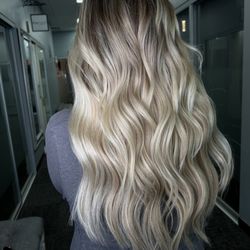 Glam Beauty Bar - Weft in extensions!