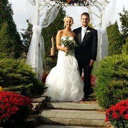 Lisa's Country Cuts & Spa - The Bride and Groom