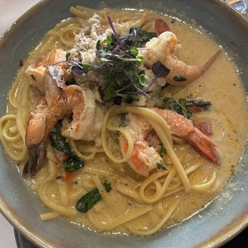 Skates On The Bay - Dungeness Crab & Shrimp Linguini - Seafood Near Me - Berkeley, California