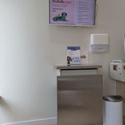 Petfolk Veterinary & Urgent Care - Lake Mary - Inside exam room