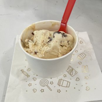 Urban Sweets - Combination of Severeville Strawberry and Construction Crunch - Ice Cream & Frozen Yogurt Near Me Urban Sweets - Combination of Severeville Strawberry and Construction Crunch - Ice Cream & Frozen Yogurt Near Me