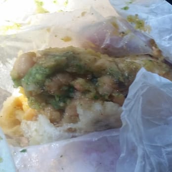 Trini To D Bone - Daaayyyuuummm... the doubles with the mushy and creamy chickpea stuffing with the green chutney makes every bite a bliss !!! - Caribbean Near Me - Victoria, British Columbia