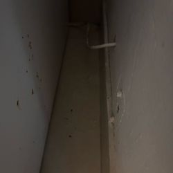 Shores Terrace Resort - Side of fridge