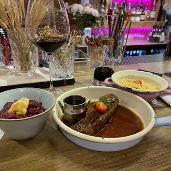 Almresi Vail - Short rib with red cabbage and spetzel dish - German Near Me - Vail, Colorado