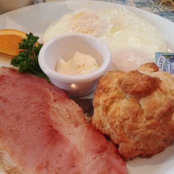 Moke's Bread & Breakfast - Honey biscuits with eggs and ham - Breakfast & Brunch Near Me - Kailua, Hawaii