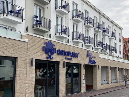Oktopussy Restaurant by null