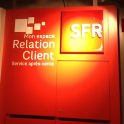 Boutique SFR - Devanture SFR dans la FNAC