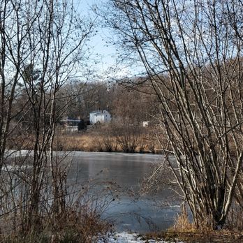 Osborndale State Park - Lake View - Hiking Near Me - Derby, Connecticut