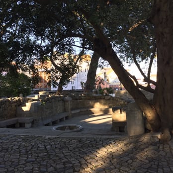 Castelo de S. Jorge - Landmarks & Historical Buildings Near Me - Lisbon, 11