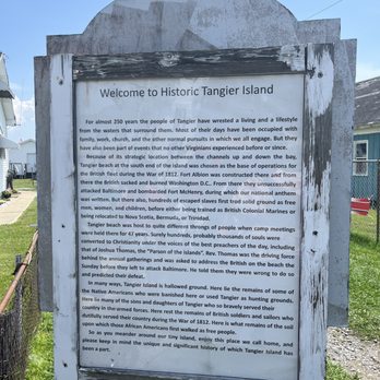 Lorraine's Snack Bar - Historic sign near the restaurant. - New American Near Me