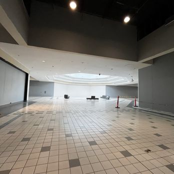 Cinemark 17 - Cinema Near Me - Springfield, Oregon