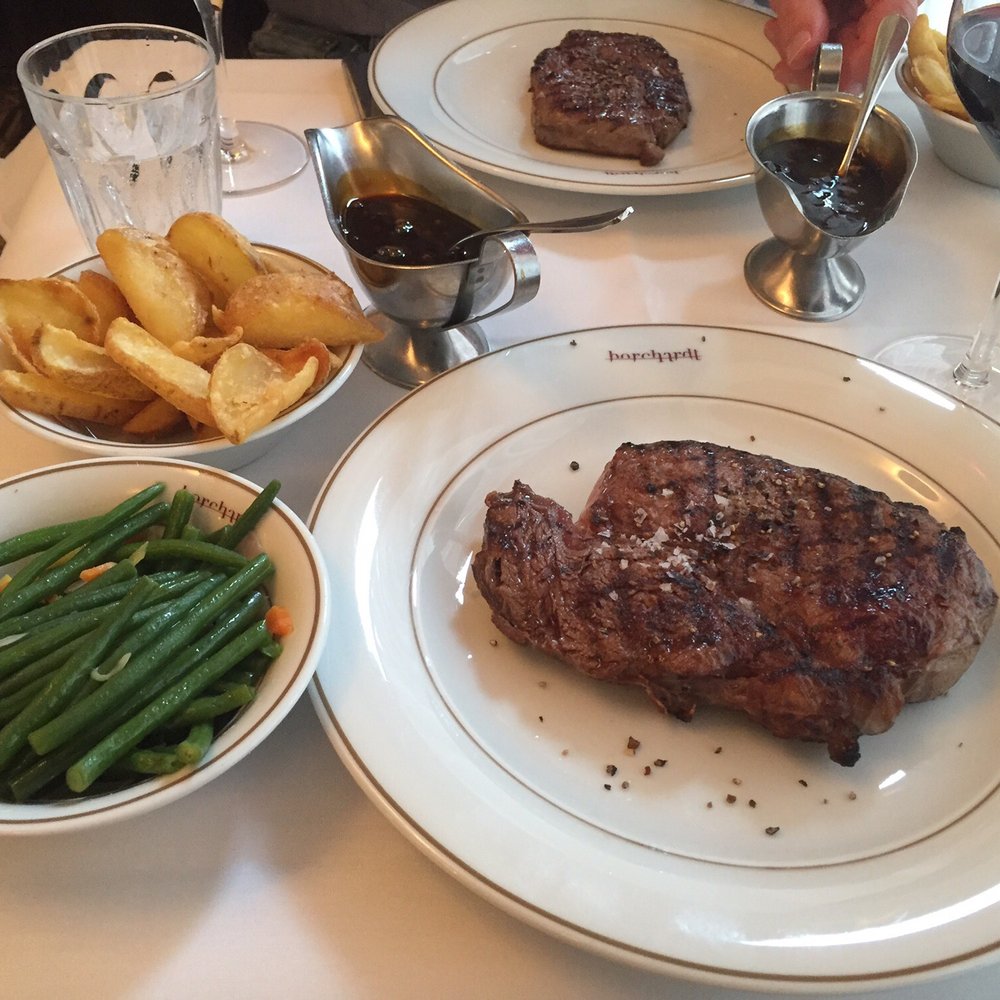 Borchardt - Irish entrecôte with sides - French Near Me - Berlin, BE