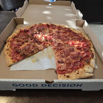 Seaside Pizza - Great crust. - Pizza Near Me - San Diego, California