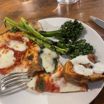 Eataly - Chicago - Pizza Near Me - Chicago, Illinois
