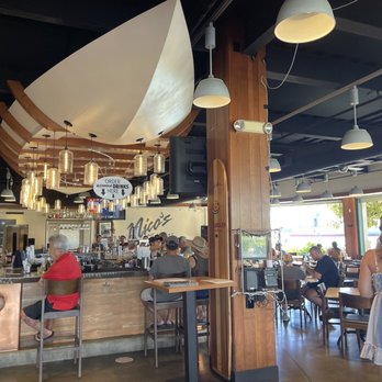 Nico's Pier 38 - Nico's Bar - Seafood Near Me - Honolulu, Hawaii