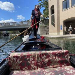 Old World Gondoliers