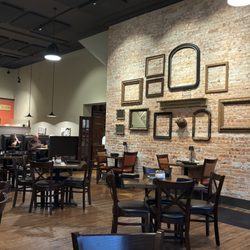 Patton Block Grill & Brew Pub - Seating area
