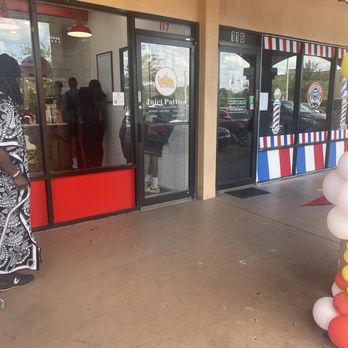 Juici Patties - Entrance - Bakeries Near Me - Orlando, Florida Juici Patties - Entrance - Bakeries Near Me - Orlando, Florida