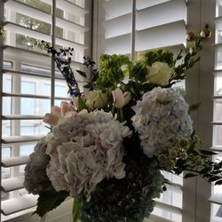 Davenport Florist - Beautiful unique boutique for our anniversary. Antique hydrangeas too!