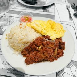Lucky Chances Casino - Cornbeef silog