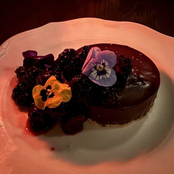 Donna's - Chocolate torte - Italian Near Me - Los Angeles, California Donna's - Chocolate torte - Italian Near Me - Los Angeles, California