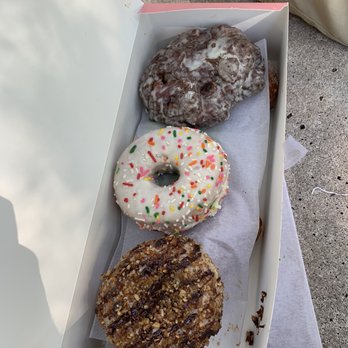 Stan's Donuts & Coffee - Donuts Near Me - Chicago, Illinois