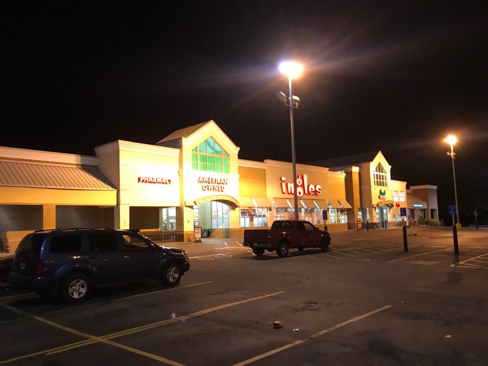 INGLES MARKETS Updated September 2024 4335 Fort Henry Dr, Kingsport