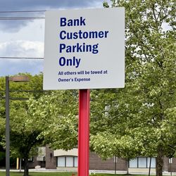 Bank of America Financial Center - Lots of BofA parking spots
