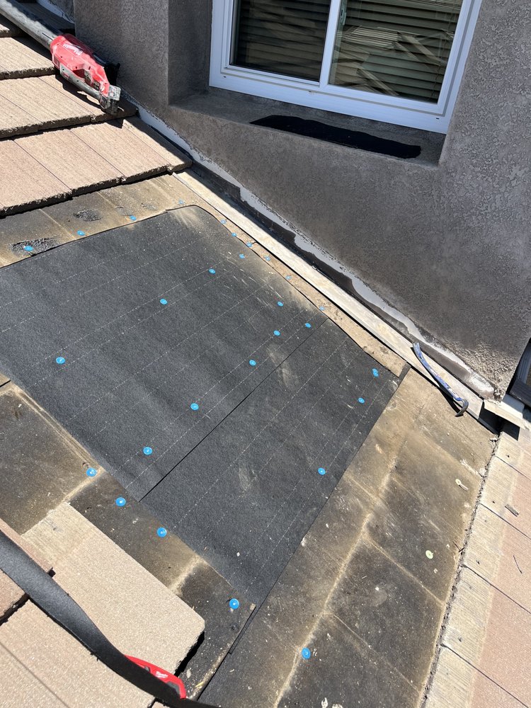 Slide of Global Elite Roofing