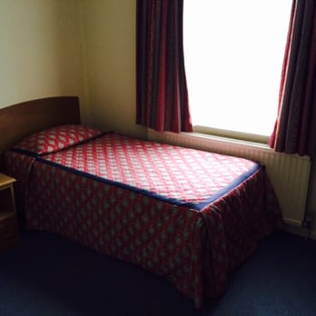 Chrysos Hotel - A single room. Sparse but simple enough with room to move. - Hotels Near Me - London, XGL