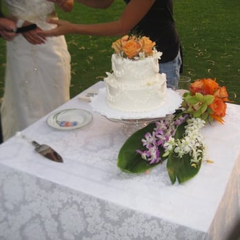 Precious Maui Weddings - Cake - Wedding Planning Near Me - Makawao, Hawaii Precious Maui Weddings - Cake - Wedding Planning Near Me - Makawao, Hawaii