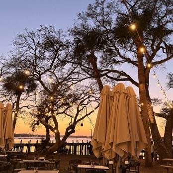 Benny's Coastal Kitchen - Patio - Seafood Near Me - Hilton Head Island, South Carolina Benny's Coastal Kitchen - Patio - Seafood Near Me - Hilton Head Island, South Carolina