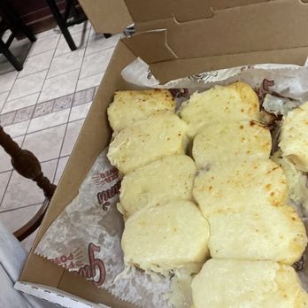 Giovanni's Pizza - Garlic cheesy bread. - Pizza Near Me - Louisa, Kentucky